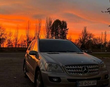 Бежевый Мерседес М-Класс, объемом двигателя 3.5 л и пробегом 312 тыс. км за 10500 $, фото 1 на Automoto.ua