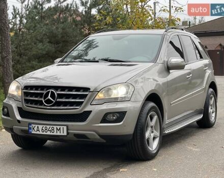 Бежевый Мерседес М-Класс, объемом двигателя 3.5 л и пробегом 167 тыс. км за 11750 $, фото 1 на Automoto.ua