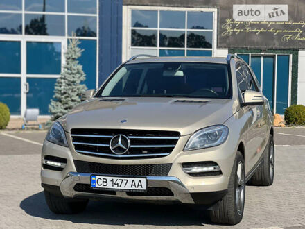 Мерседес М-Клас 2012 у Києві на Automoto.ua Бежевий Мерседес М-Клас, об'ємом двигуна 2.14 л та пробігом 165 тис. км за 26500 $, фото 1 на Automoto.ua