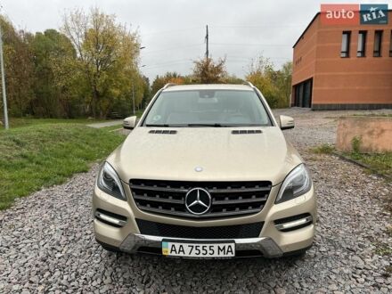 Бежевий Мерседес М-Клас, об'ємом двигуна 2.99 л та пробігом 175 тис. км за 21000 $, фото 1 на Automoto.ua