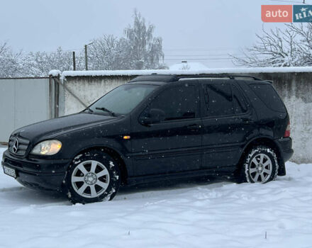 Чорний Мерседес М-Клас, об'ємом двигуна 3.2 л та пробігом 380 тис. км за 4950 $, фото 2 на Automoto.ua
