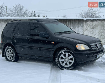 Чорний Мерседес М-Клас, об'ємом двигуна 3.2 л та пробігом 380 тис. км за 4950 $, фото 10 на Automoto.ua