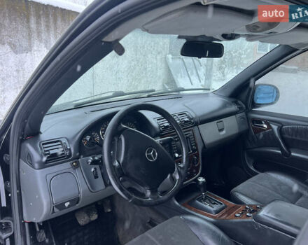 Чорний Мерседес М-Клас, об'ємом двигуна 3.2 л та пробігом 380 тис. км за 4950 $, фото 29 на Automoto.ua