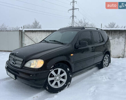 Чорний Мерседес М-Клас, об'ємом двигуна 3.2 л та пробігом 380 тис. км за 4950 $, фото 8 на Automoto.ua