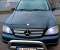 Чорний Мерседес М-Клас, об'ємом двигуна 2.3 л та пробігом 300 тис. км за 5300 $, фото 1 на Automoto.ua