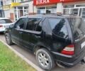Черный Мерседес М-Класс, объемом двигателя 4.3 л и пробегом 311 тыс. км за 5000 $, фото 3 на Automoto.ua