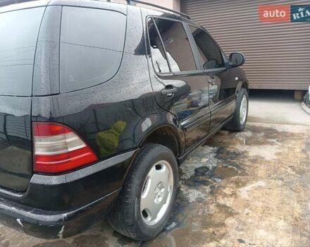 Чорний Мерседес М-Клас, об'ємом двигуна 2.69 л та пробігом 379 тис. км за 6800 $, фото 10 на Automoto.ua