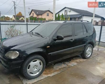 Чорний Мерседес М-Клас, об'ємом двигуна 2.69 л та пробігом 379 тис. км за 6800 $, фото 2 на Automoto.ua