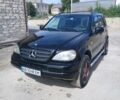 Черный Мерседес М-Класс, объемом двигателя 4.3 л и пробегом 307 тыс. км за 6800 $, фото 2 на Automoto.ua