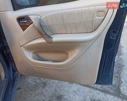 Черный Мерседес М-Класс, объемом двигателя 3.2 л и пробегом 383 тыс. км за 3680 $, фото 16 на Automoto.ua