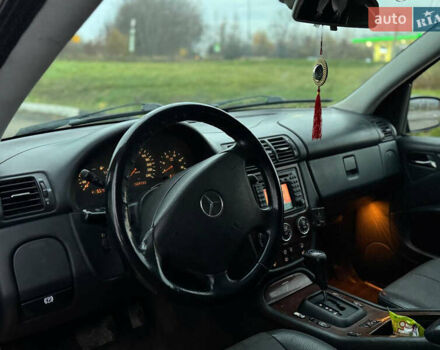 Черный Мерседес М-Класс, объемом двигателя 2.7 л и пробегом 370 тыс. км за 6300 $, фото 22 на Automoto.ua