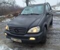 Черный Мерседес М-Класс, объемом двигателя 2.7 л и пробегом 352 тыс. км за 3589 $, фото 1 на Automoto.ua