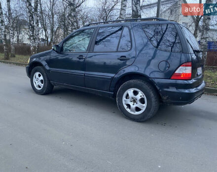 Черный Мерседес М-Класс, объемом двигателя 2.69 л и пробегом 268 тыс. км за 4800 $, фото 1 на Automoto.ua