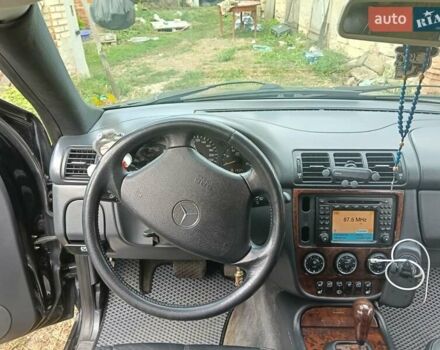 Чорний Мерседес М-Клас, об'ємом двигуна 4 л та пробігом 233 тис. км за 5200 $, фото 6 на Automoto.ua