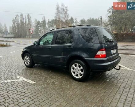 Черный Мерседес М-Класс, объемом двигателя 2.7 л и пробегом 461 тыс. км за 7450 $, фото 5 на Automoto.ua