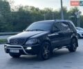 Черный Мерседес М-Класс, объемом двигателя 3.72 л и пробегом 263 тыс. км за 7500 $, фото 1 на Automoto.ua