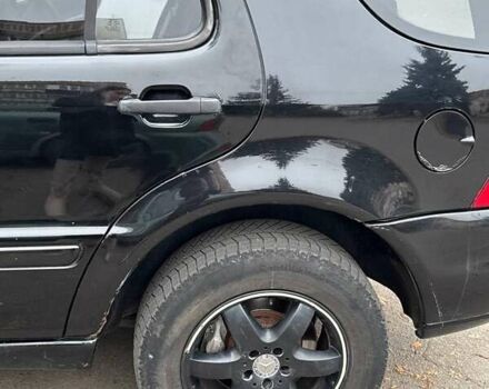 Черный Мерседес М-Класс, объемом двигателя 2.7 л и пробегом 382 тыс. км за 4900 $, фото 4 на Automoto.ua