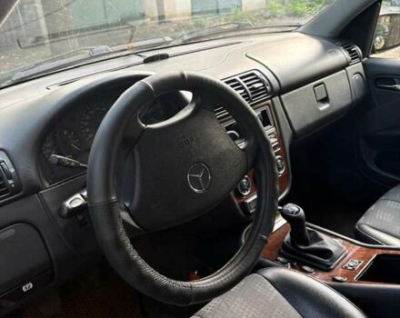 Черный Мерседес М-Класс, объемом двигателя 2.7 л и пробегом 355 тыс. км за 4600 $, фото 2 на Automoto.ua