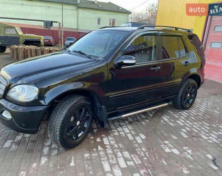 Мерседес М-Класс 2003 в Бориславе на Automoto.ua Черный Мерседес М-Класс, объемом двигателя 3.7 л и пробегом 270 тыс. км за 6500 $, фото 2 на Automoto.ua