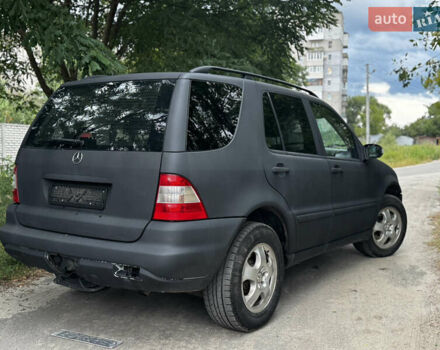 Черный Мерседес М-Класс, объемом двигателя 2.7 л и пробегом 350 тыс. км за 3650 $, фото 3 на Automoto.ua