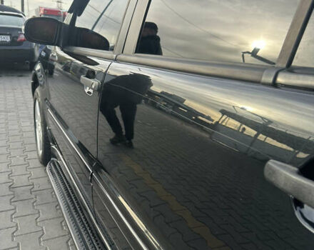 Черный Мерседес М-Класс, объемом двигателя 3.72 л и пробегом 300 тыс. км за 7700 $, фото 18 на Automoto.ua