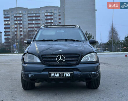 Черный Мерседес М-Класс, объемом двигателя 2.7 л и пробегом 400 тыс. км за 3800 $, фото 7 на Automoto.ua