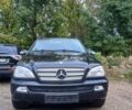 Мерседес М-Класс 2003 в Хусте на Automoto.ua Черный Мерседес М-Класс, объемом двигателя 2.7 л и пробегом 255 тыс. км за 10800 $, фото 1 на Automoto.ua
