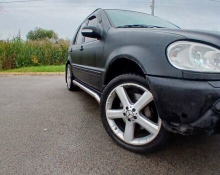 Черный Мерседес М-Класс, объемом двигателя 3.2 л и пробегом 400 тыс. км за 5800 $, фото 3 на Automoto.ua