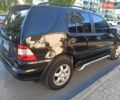 Черный Мерседес М-Класс, объемом двигателя 3.7 л и пробегом 350 тыс. км за 5950 $, фото 12 на Automoto.ua