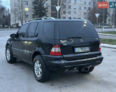Черный Мерседес М-Класс, объемом двигателя 2.7 л и пробегом 400 тыс. км за 3800 $, фото 1 на Automoto.ua