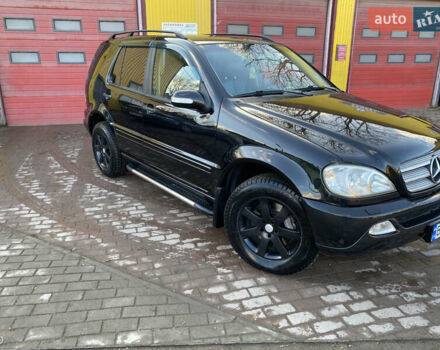 Мерседес М-Класс 2003 в Бориславе на Automoto.ua Черный Мерседес М-Класс, объемом двигателя 3.7 л и пробегом 270 тыс. км за 6500 $, фото 6 на Automoto.ua