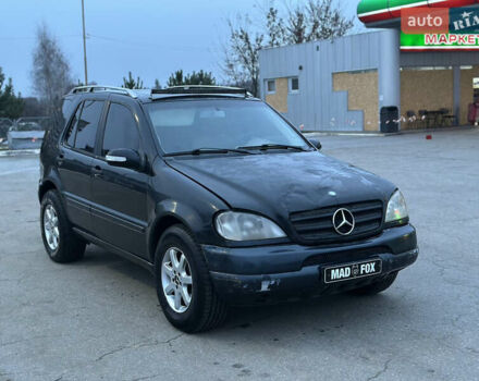 Черный Мерседес М-Класс, объемом двигателя 2.7 л и пробегом 400 тыс. км за 3800 $, фото 5 на Automoto.ua