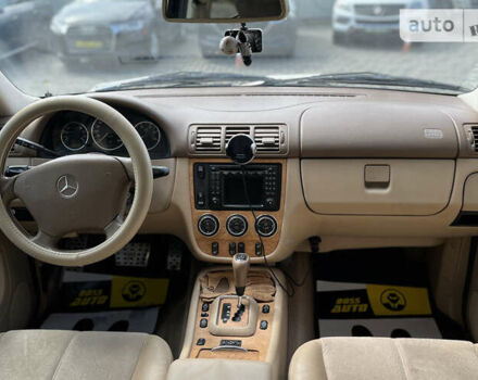 Чорний Мерседес М-Клас, об'ємом двигуна 4 л та пробігом 319 тис. км за 10700 $, фото 9 на Automoto.ua