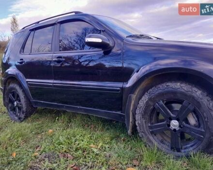 Черный Мерседес М-Класс, объемом двигателя 2.69 л и пробегом 345 тыс. км за 8200 $, фото 6 на Automoto.ua