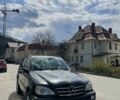 Черный Мерседес М-Класс, объемом двигателя 5 л и пробегом 266 тыс. км за 8600 $, фото 2 на Automoto.ua