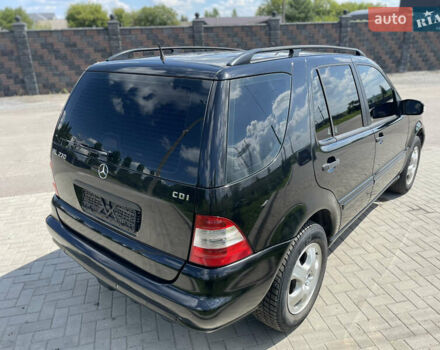 Черный Мерседес М-Класс, объемом двигателя 2.69 л и пробегом 425 тыс. км за 5300 $, фото 5 на Automoto.ua