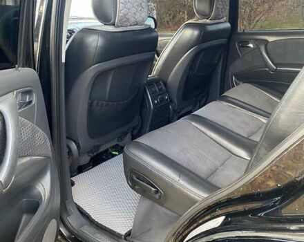 Черный Мерседес М-Класс, объемом двигателя 2.69 л и пробегом 345 тыс. км за 8200 $, фото 8 на Automoto.ua