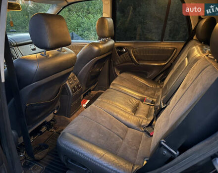 Черный Мерседес М-Класс, объемом двигателя 2.69 л и пробегом 370 тыс. км за 7500 $, фото 5 на Automoto.ua