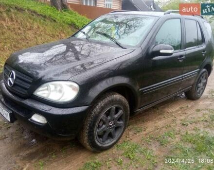 Чорний Мерседес М-Клас, об'ємом двигуна 2.69 л та пробігом 342 тис. км за 7200 $, фото 5 на Automoto.ua