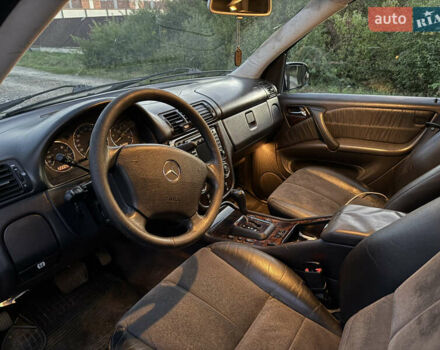 Черный Мерседес М-Класс, объемом двигателя 2.69 л и пробегом 370 тыс. км за 7500 $, фото 4 на Automoto.ua
