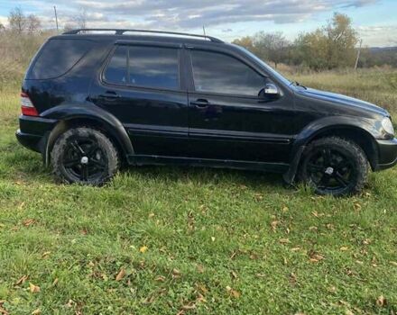 Черный Мерседес М-Класс, объемом двигателя 2.69 л и пробегом 345 тыс. км за 8200 $, фото 1 на Automoto.ua