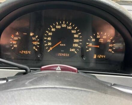 Черный Мерседес М-Класс, объемом двигателя 3.72 л и пробегом 265 тыс. км за 7300 $, фото 6 на Automoto.ua