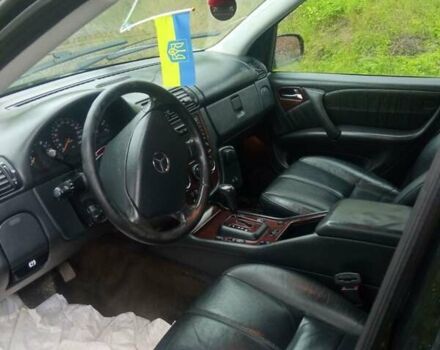 Чорний Мерседес М-Клас, об'ємом двигуна 2.69 л та пробігом 342 тис. км за 7200 $, фото 1 на Automoto.ua