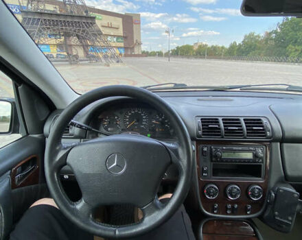 Черный Мерседес М-Класс, объемом двигателя 2.7 л и пробегом 320 тыс. км за 4999 $, фото 16 на Automoto.ua