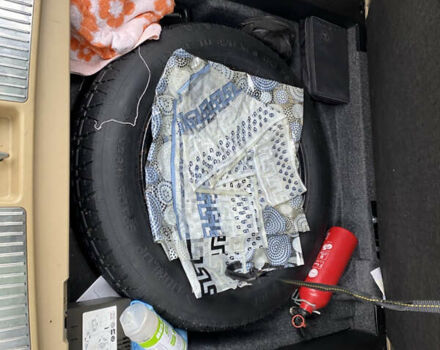 Чорний Мерседес М-Клас, об'ємом двигуна 2.99 л та пробігом 320 тис. км за 10000 $, фото 17 на Automoto.ua