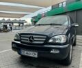 Черный Мерседес М-Класс, объемом двигателя 2.7 л и пробегом 334 тыс. км за 12000 $, фото 1 на Automoto.ua