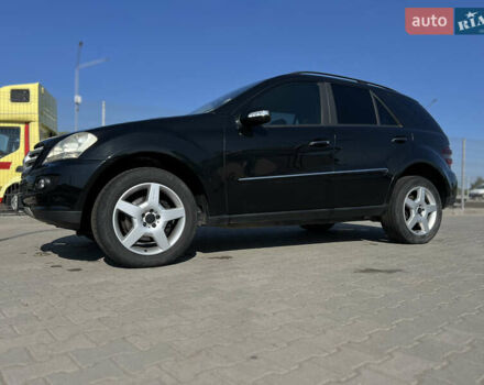 Черный Мерседес М-Класс, объемом двигателя 3 л и пробегом 337 тыс. км за 11500 $, фото 9 на Automoto.ua