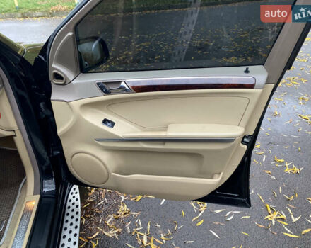 Чорний Мерседес М-Клас, об'ємом двигуна 2.99 л та пробігом 320 тис. км за 10000 $, фото 21 на Automoto.ua