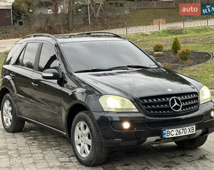 Черный Мерседес М-Класс, объемом двигателя 2.99 л и пробегом 350 тыс. км за 8700 $, фото 3 на Automoto.ua