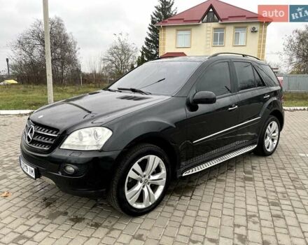 Черный Мерседес М-Класс, объемом двигателя 2.99 л и пробегом 398 тыс. км за 10800 $, фото 5 на Automoto.ua